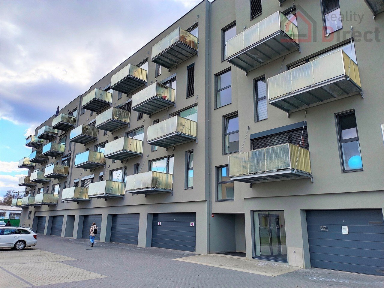 tn_zoom_filename_3278