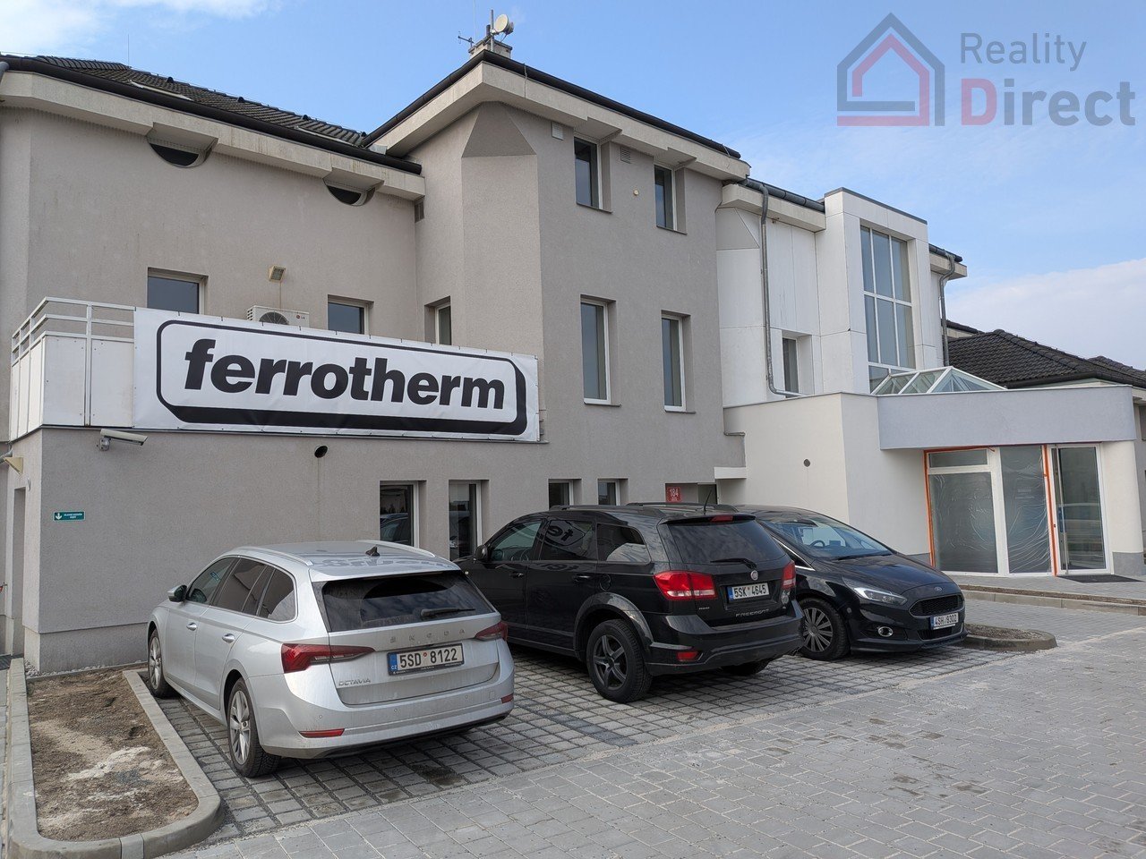 tn_zoom_filename_3760