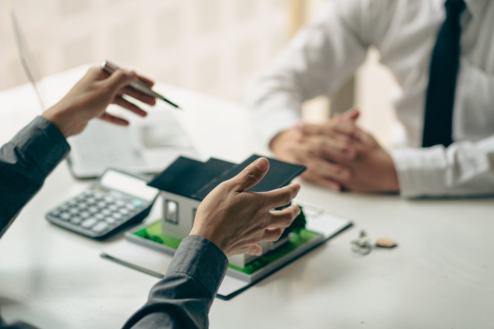 shutterstock_2189720987