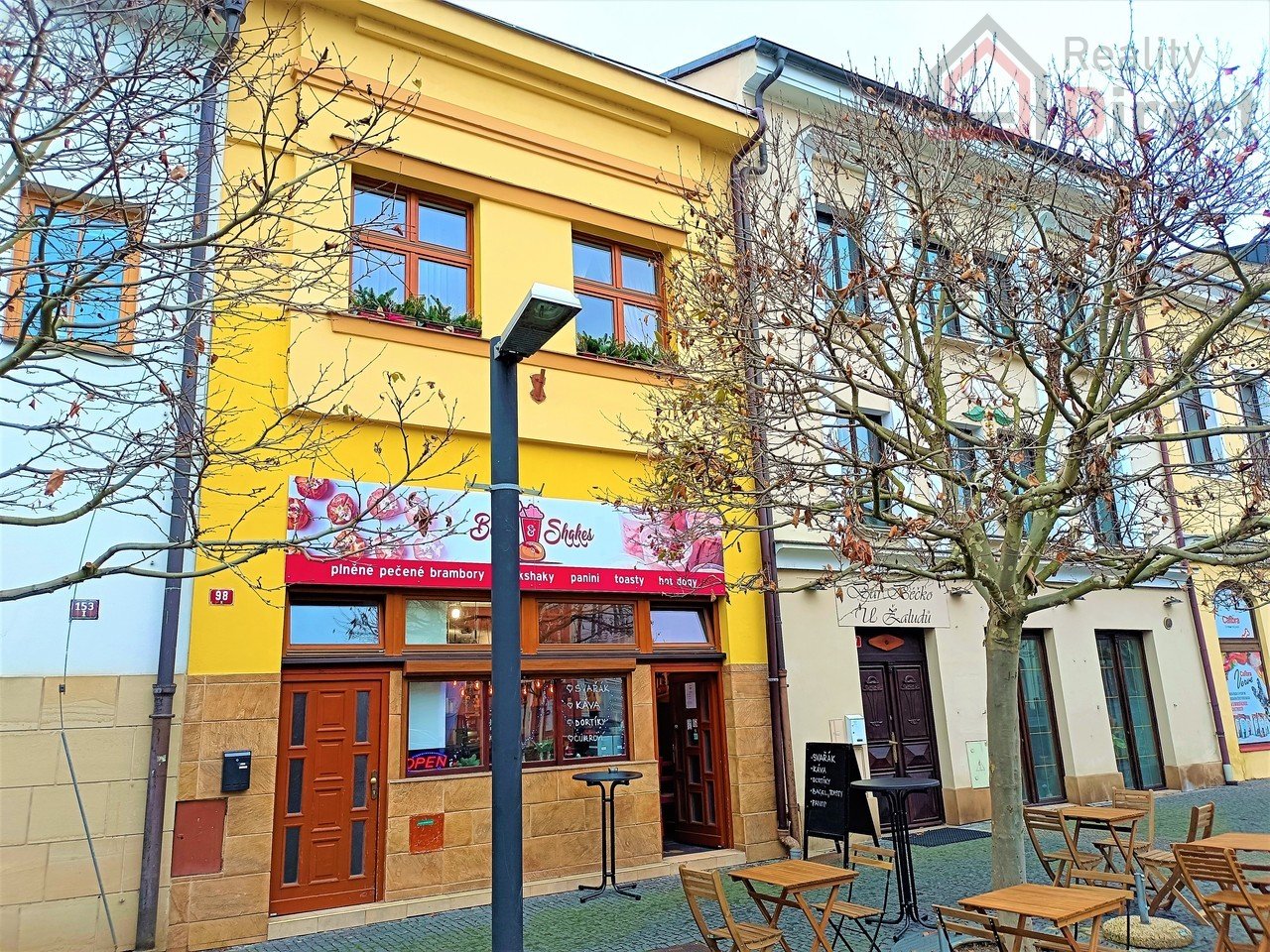 tn_zoom_filename_3624